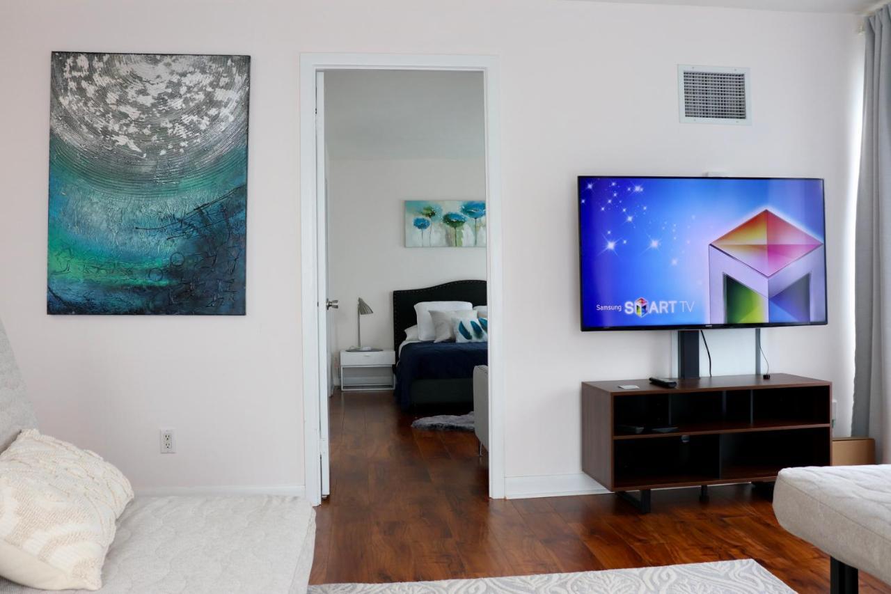 Apartment/2Bedrooms/2 Full Bathrooms/Free Parking Торонто Экстерьер фото